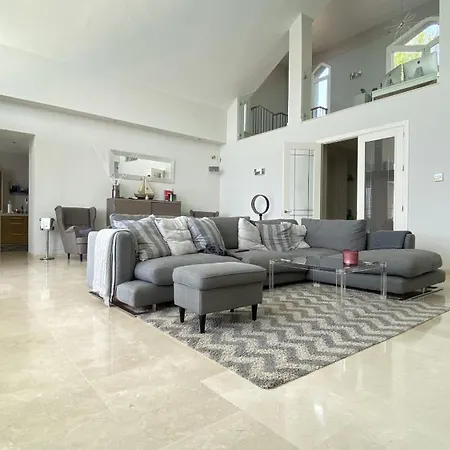 Villa Elviria Mediterranean Luxury *